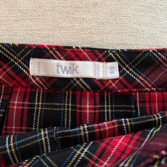 Simons Red Plaid Skirt - Size Small - Picture 8 of 11